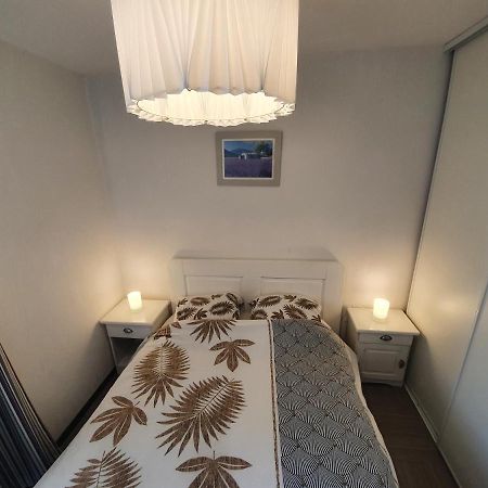Le Romarin - Climatisation Piscine & Parking Prive Apartman Gréoux-les-Bains Kültér fotó